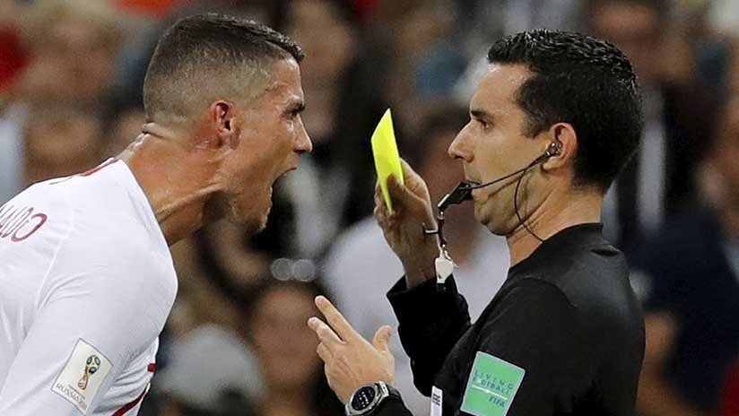FOTOS: La furia de Ronaldo al encararse con el árbitro en el descuento del Uruguay-Portugal