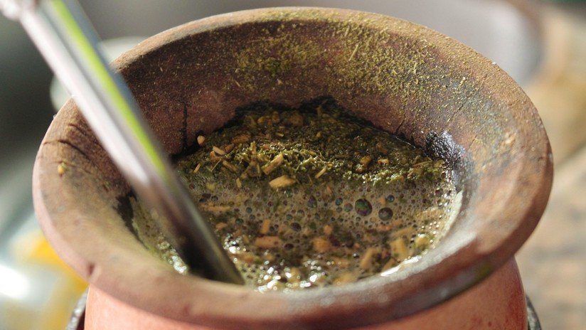 Comienza la venta de yerba mate con marihuana en Uruguay