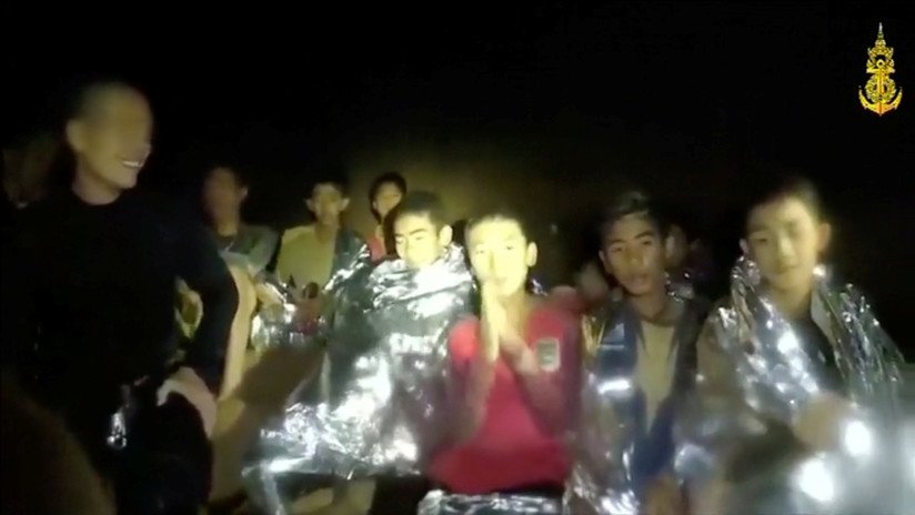 Tailandia: Militares publican nuevo video de niños atrapados en cueva y revelan detalles de rescate