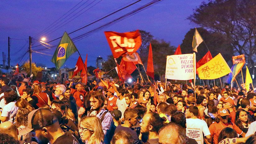 VIDEO: Brasileños salen a las calles para exigir liberación de Lula da Silva
