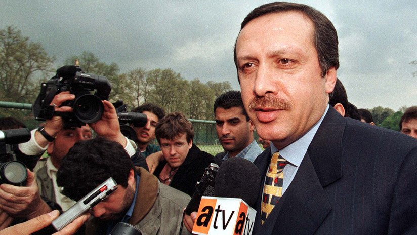 Erdogan: Así han sido los 24 años en el poder del 'nuevo viejo' presidente turco