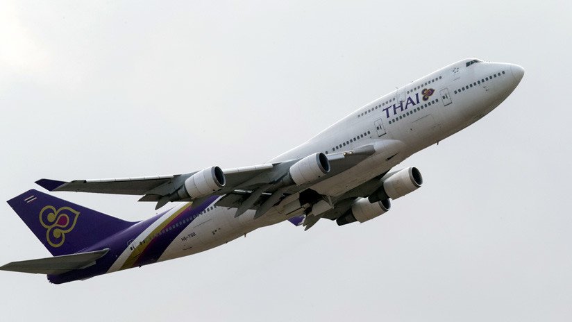 Tailandia: Aldeanos despiertan y descubren un Boeing 747 en un terreno cerca de sus casas