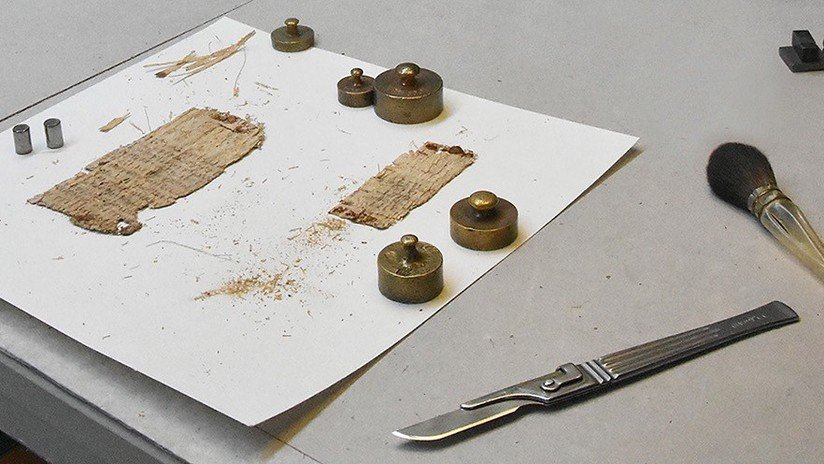 Desvelan el misterio de un papiro de Basilea escrito en espejo hace 2.000 años