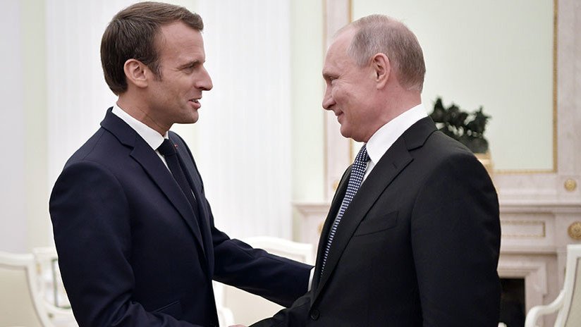 Putin se reúne con Macron en el Kremlin
