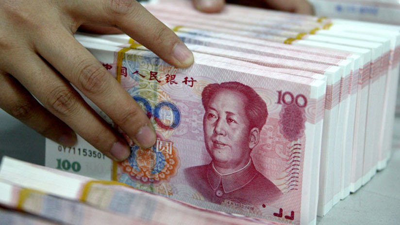 China vuelve a devaluar el yuan en medio de la disputa comercial con EE.UU.