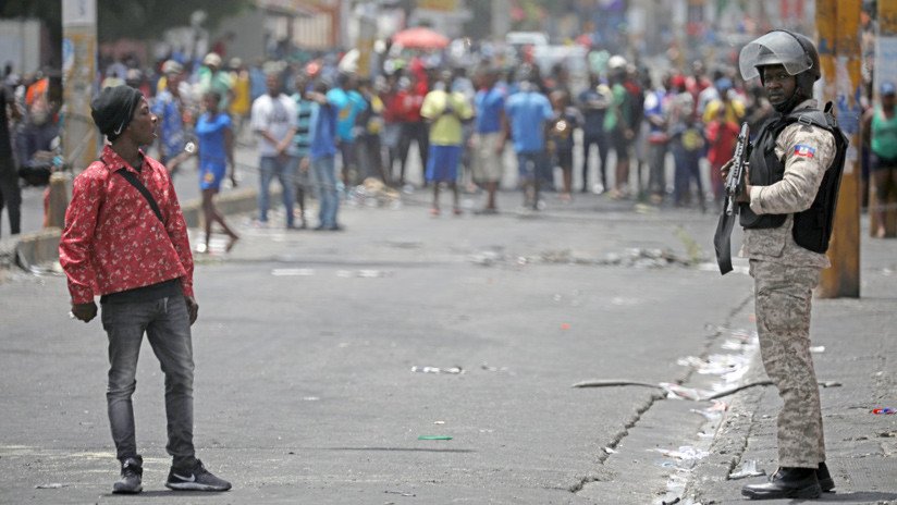 Dirigente campesino haitiano: "La situación social es una bomba, con un poquito de fuego explota"