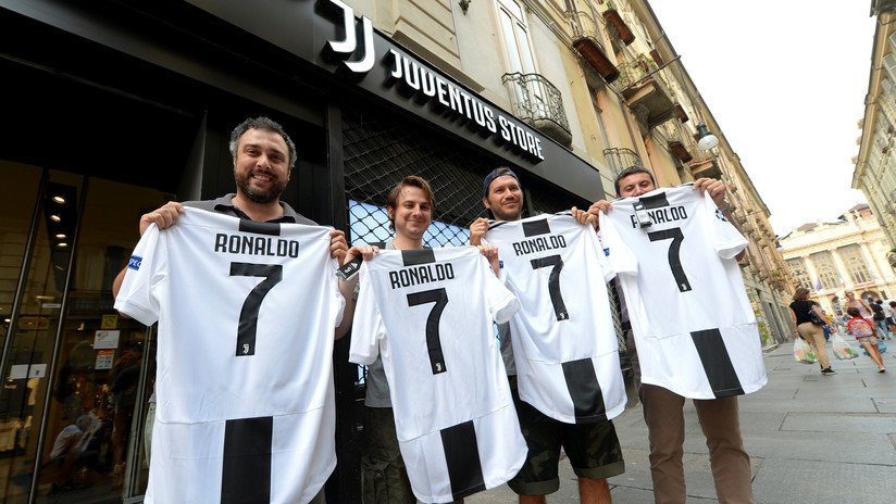 La Juventus recupera en un día el 50% de inversión hecha en la compra de CR7 con venta de camisetas
