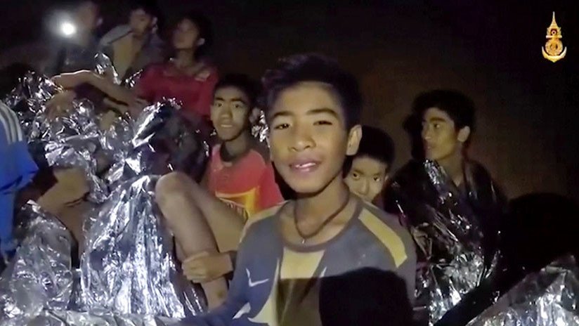 Sin comida, los atrapados en cueva tailandesa cavaron un gran agujero para intentar salir
