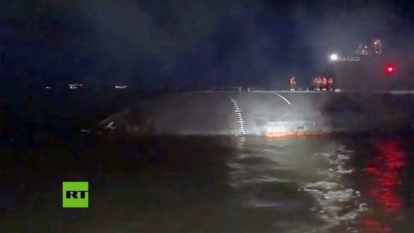 Video: Submarino de ataque ruso Tomsk lanza un misil de crucero en el mar durante unas maniobras