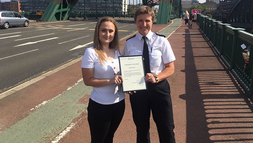 La notas colocadas en un puente por una joven salvan seis vidas en el Reino Unido