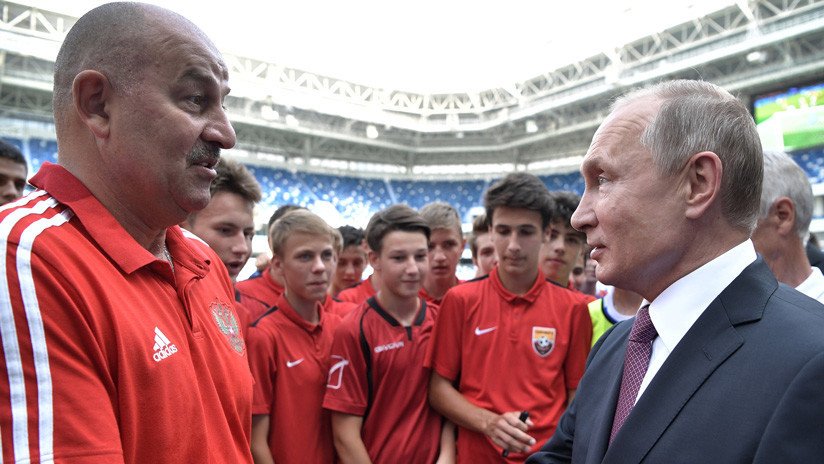 "Putin me invitó": El seleccionador ruso revela por qué aceptó presenciar la final de Rusia 2018