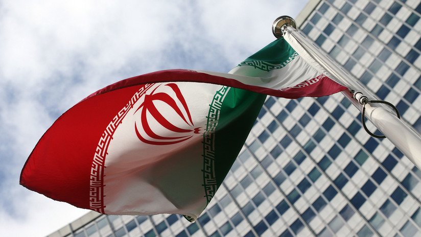 Asesor del presidente iraní: Si EE.UU. quiere negociar con Irán, debe volver al acuerdo nuclear