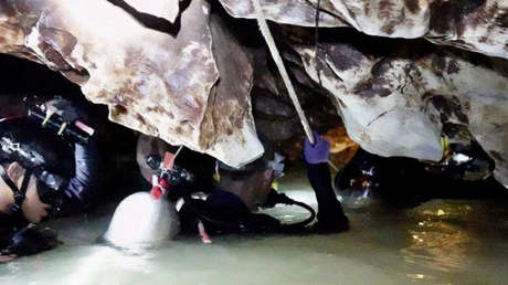 VIDEO: Revelan los peligros implícitos en rescate de niños atrapados en la cueva de Tailandia