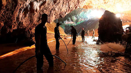 Autoridades tailandesas publican video de la operación de rescate de los niños atrapados en la cueva
