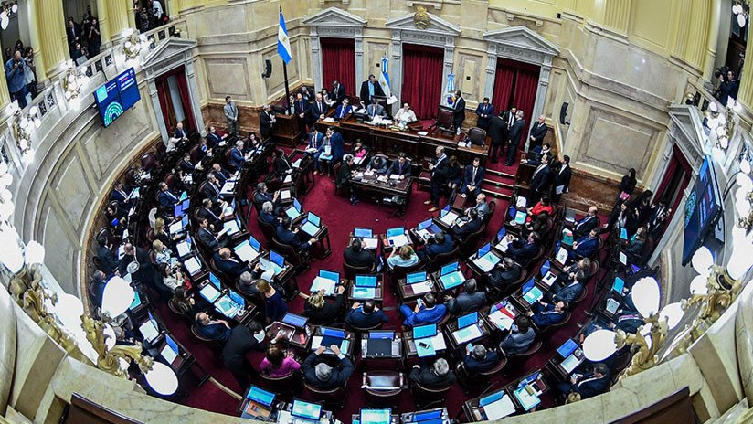 La ley del aborto pierde apoyos en el Senado argentino y se tambalea a pocos días de su votación