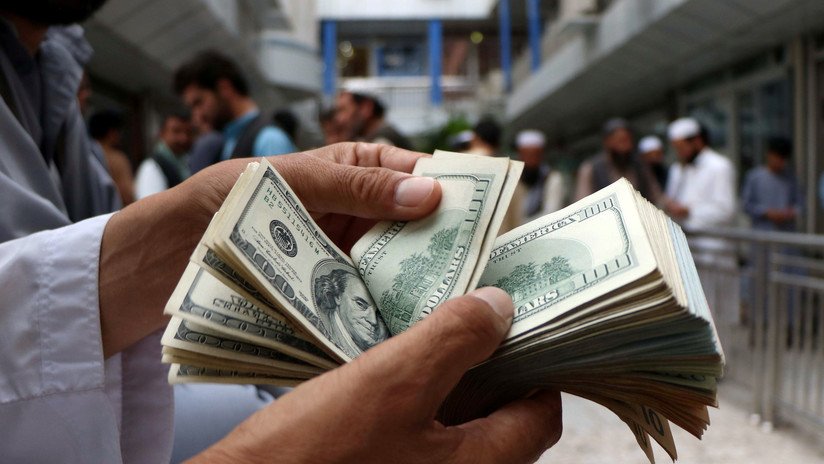 Irán suaviza el cambio monetario frente al desplome del rial y las sanciones de EE.UU.