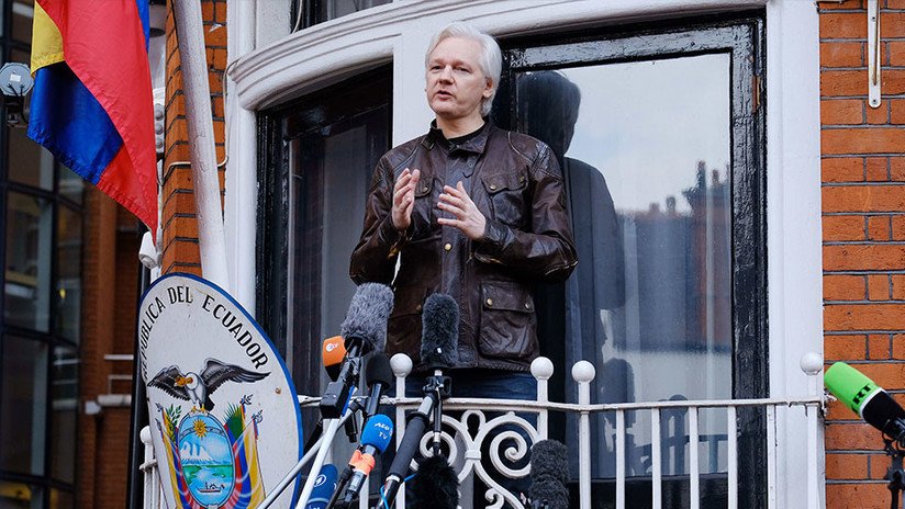 "Reportar no es un crimen": WikiLeaks denuncia que Lenín Moreno amenaza a Assange por informar