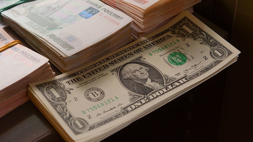 El rublo se desploma hasta los mínimos de dos años tras sanciones de EE.UU. por el caso Skripal