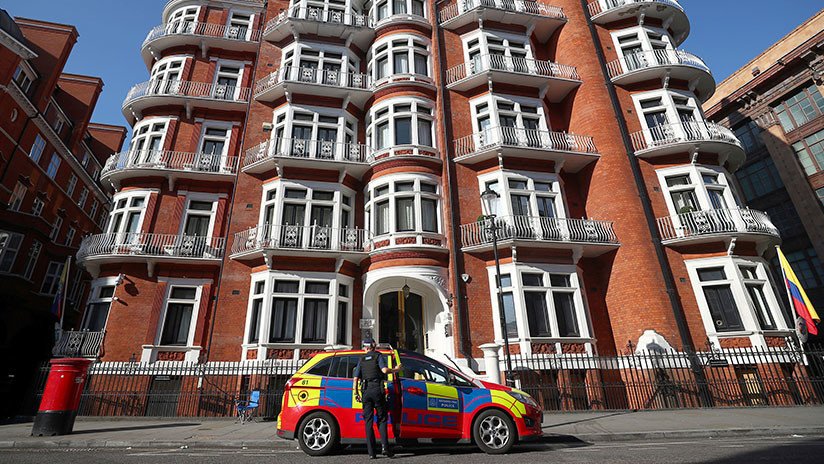 La BBC quiere instalar cámaras en viviendas frente a la Embajada de Ecuador para vigilar a Assange