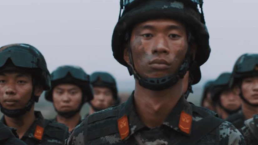 Como una película épica: Así recluta China a sus futuros soldados (VIDEO)