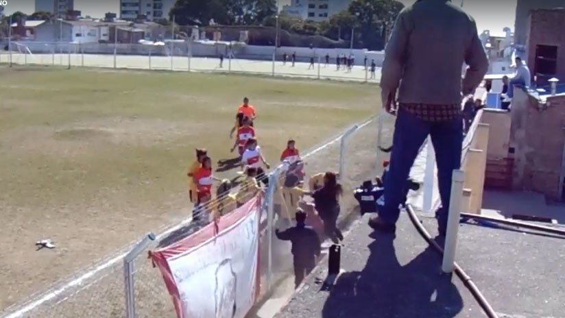 Argentina: Batalla campal en el fútbol femenino termina con jugadoras heridas (VIDEO)