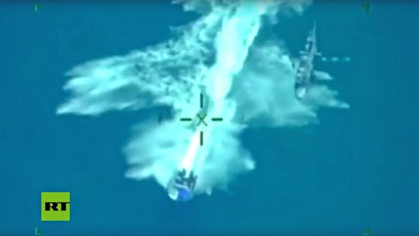 VIDEO: Helicóptero de la Armada de México persigue una lancha con 2 toneladas de cocaína