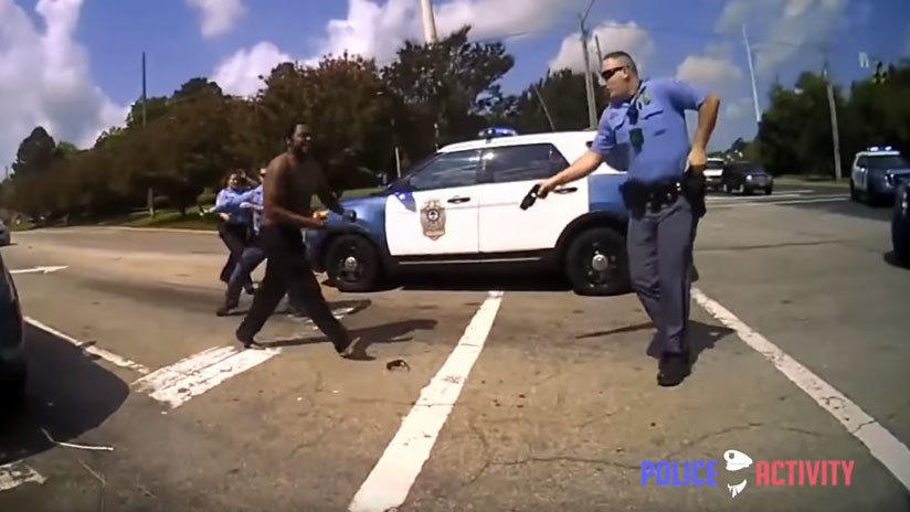 El video del hombre que se defiende a mordiscos de 4 agentes, ahora desde la cámara de un policía