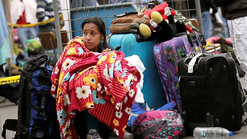Ecuador abre un "corredor humanitario" para migrantes venezolanos que transitan a Perú