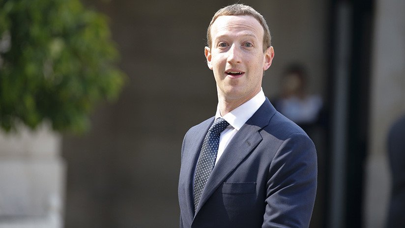 "Dios, se ve terrible": Un maniquí que se asemeja a Zuckerberg desconcierta a los internautas (FOTO)