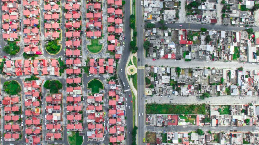 El otro 'muro' de México: Impactante contraste entre barrios ricos y pobres, en imágenes