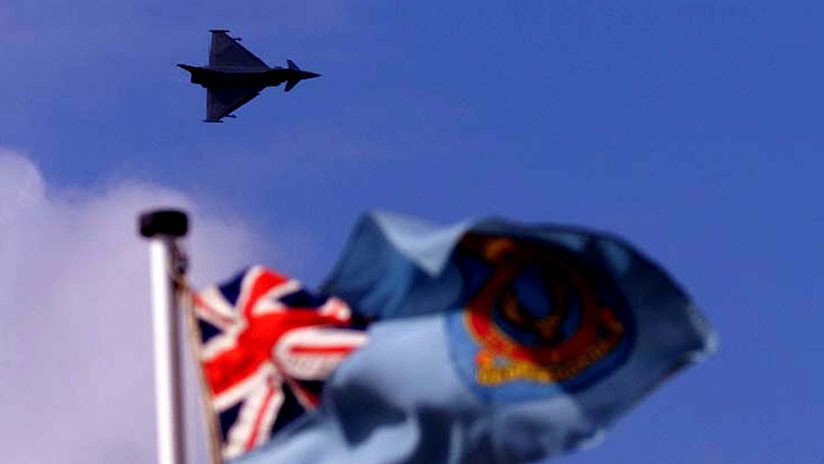 Medios británicos alaban a sus cazas por interceptar aviones rusos (al lado de la frontera rusa)