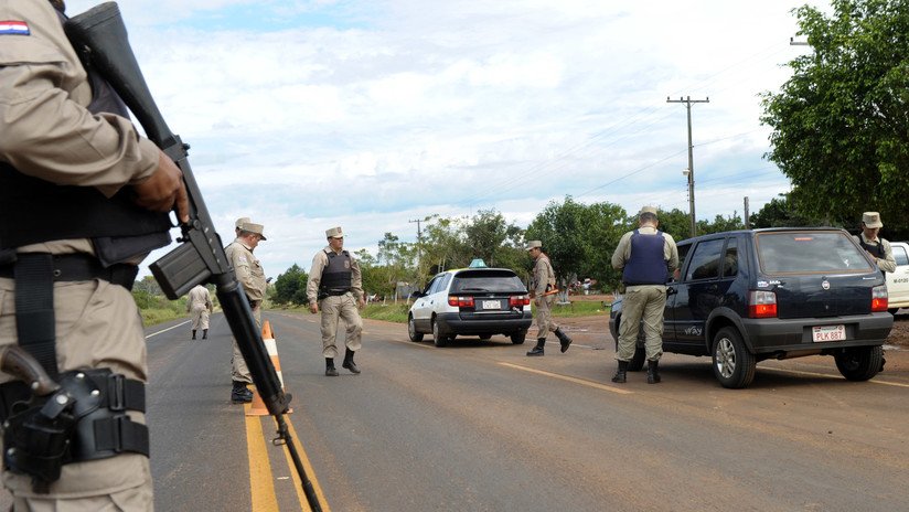 Roban 42 armas a la Policía de Paraguay y las remplazan por 'juguetes' de plástico y madera (FOTO)