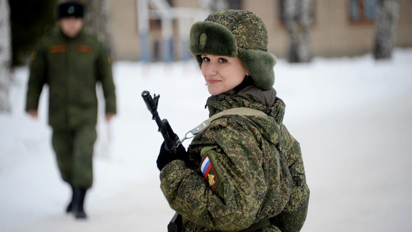El ministro de Defensa ruso promete mayores oportunidades para las mujeres en el Ejército