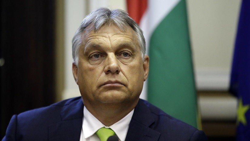 Primer ministro de Hungría exhorta a deportar a inmigrantes ilegales en vez de reubicarlos en Europa