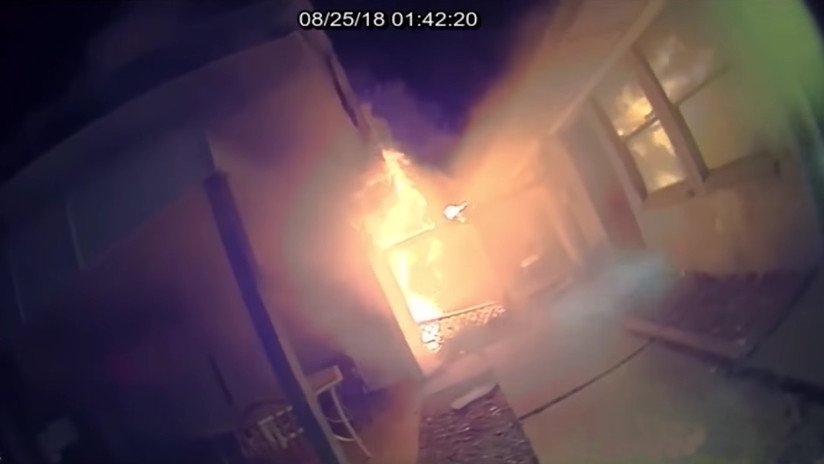 VIDEO: Un heroico policía salva a seis niños de morir en un incendio en EE.UU.