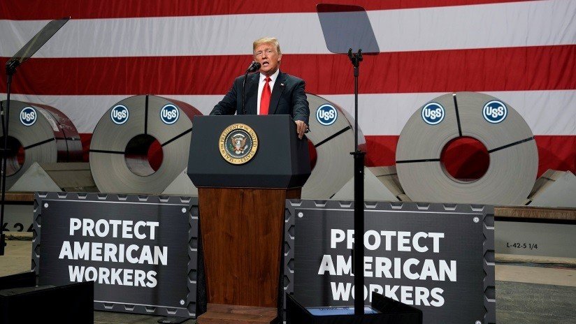 Trump firma decretos que benefician la importación a EE.UU. de acero y aluminio de 3 países