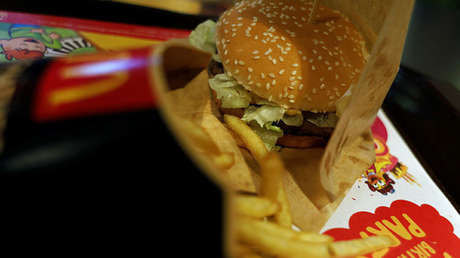 VIDEO: Un cliente de McDonald's paga la comida a un anciano desconocido y su acto se viraliza