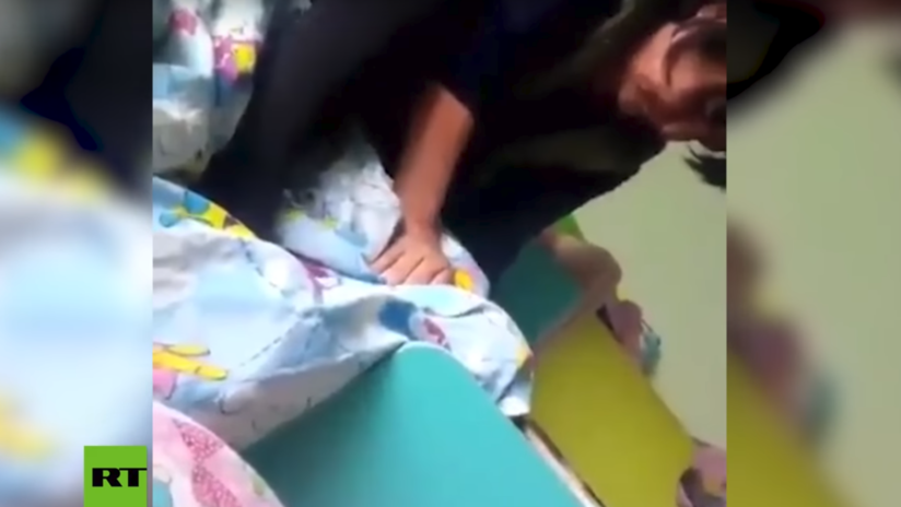 VIDEO: Educadora de kínder que estranguló a una niña fue detenida gracias a esta grabación