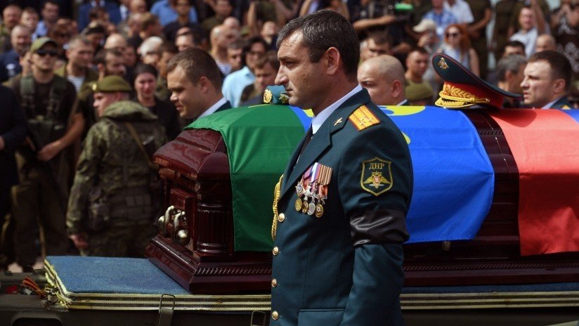 FOTOS: Más de 120.000 personas despiden a líder de la República de Donetsk, asesinado en un atentado
