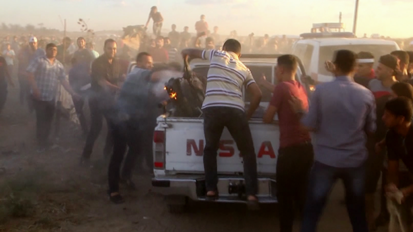 VIDEO: Palestinos capturan un dron israelí equipado con gases lacrimógenos y explota en sus manos