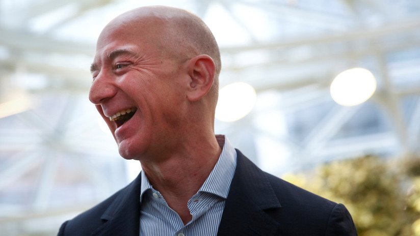 Jeff Bezos gana cada hora un millón de veces más que el empleado peor pagado de Amazon