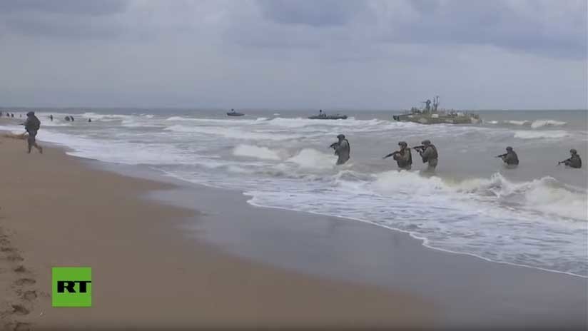 De película: Soldados rusos ensayan un desembarco en la costa siria (VIDEO)