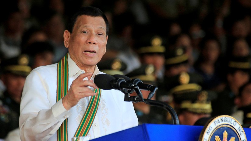 "¡Monten una revolución!": Duterte insta a sus militares a rebelarse si no les gusta su liderazgo