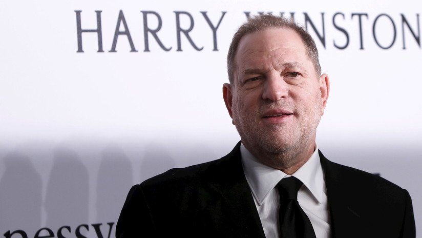 Publican video donde Harvey Weinstein toquetea y se le insinúa a una mujer que lo acusa de violación