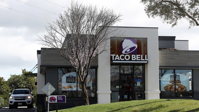 VIDEO: Taco Bell despide a una empleada que se negó a tomar un pedido en inglés en EE.UU.