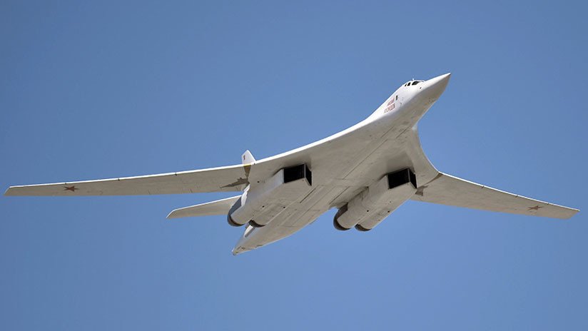 VIDEO: Los 'Cisnes blancos' de la aviación estratégica rusa cruzan el Polo Norte