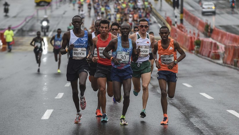 Colombia: Atropellan a un atleta keniano mientras lideraba la media maratón de Medellín