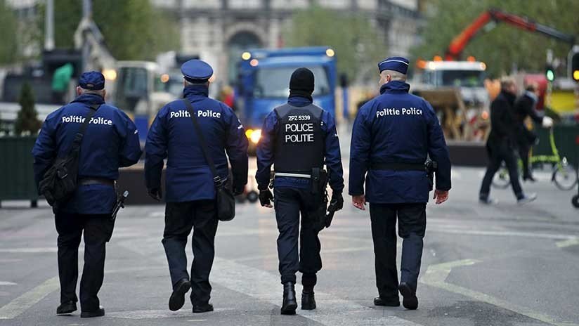 Un hombre hiere con arma blanca a un oficial de Policía en Bruselas