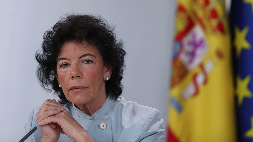 Ministra de Educación española desautoriza informes sobre el adoctrinamiento en escuelas catalanas