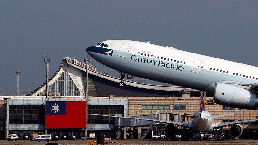 FOTOS: Cathay Pacific escribe mal su nombre en un avión y la Red no lo perdona